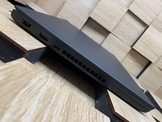 Ультрабук Б-класс Lenovo ThinkPad T470 / 14" (1920x1080) IPS / Intel Core i5-6300U (2 (4) ядра 2.4 - 3.0 GHz) / 8 GB DDR4 / 128 GB SSD / Intel HD Graphics 520 / WebCam / Fingerprint б/у | Зображення 5