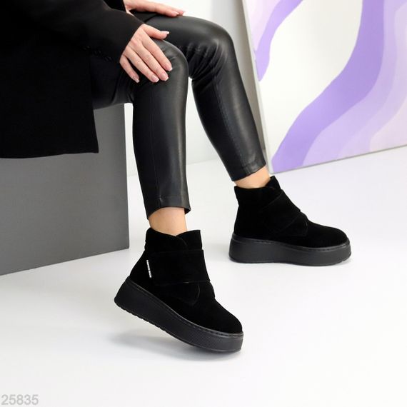 Модные замшевые зимние черные прошитые ботинки на платформе | Зображення 7