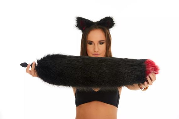 Анальний хутряний пухнастий хвіст без пробки, Чорний с темно-червоним кінчиком, OKOVA 60 см. Sex Aura | Зображення 3