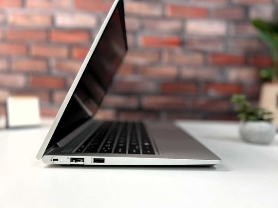 Ультрабук HP ProBook 440 G8 / 14" (1920x1080) IPS / Intel Core i5-1135G7 (4 (8) ядра по 4.2 GHz) / 8 GB DDR4 / 256 GB SSD / Intel Iris Xe Graphics / WebCam б/у | Зображення 4