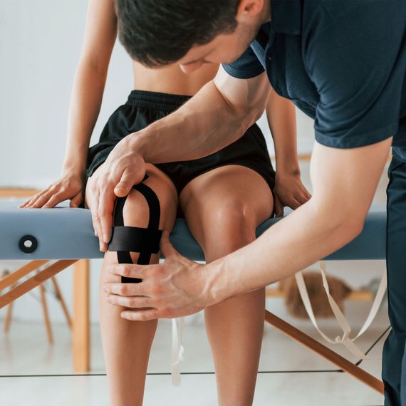 Стрічка кінезіологічна (кінезіо тейп) 4FIZJO 5 см x 5 м 4FJ0539 Black (P-5907739315977) | Зображення 2