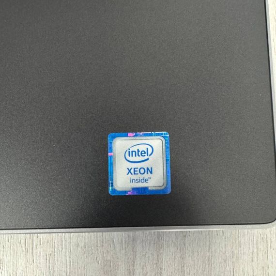 Ноутбук Б-клас Dell Precision 7740 / 17.3" (1920x1080) IPS / Intel Xeon E-2276M (6 (12) ядер по 2.8 - 4.7 GHz) / 32 GB DDR4 / 256 GB SSD / Intel UHD Graphics / WebCam б/в | Зображення 7