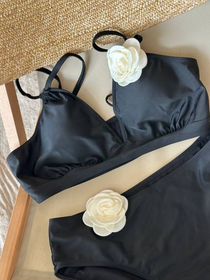 Купальник PLUS SIZE оригінального крою із квітами на топові та трусиках | Зображення 1