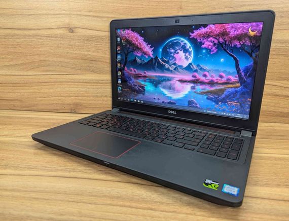 Игровой ноутбук Б-класс Dell Inspirion 15-5577 / 15.6" (1920x1080) IPS / Core i5-7300HQ (4 ядра по 2.5 - 3.5 GHz) / 16 GB DDR4 / 256 GB SSD + 1000 GB HDD / GeForce GTX 1050, 4 GB GDDR5, 128-bit / WebCam / Windows 10 б/у + Подарок Беспроводная мышь / USB | Зображення 5