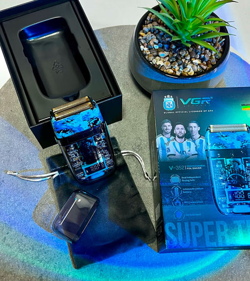 Электробритва VGR V-352 шейвер, двойное лезвие, IPX5, LED Display | Зображення 1