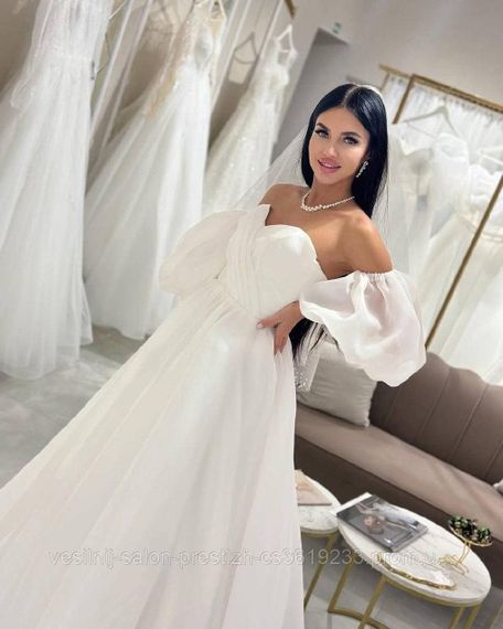 Весільна сукня з органзи, буфи, шлейф | Зображення 1
