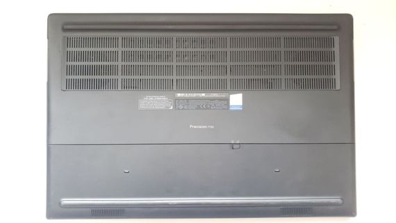 Мобильная рабочая станция Dell Precision 7730 / 17.3" (1920x1080) IPS / Intel Core i7-8850H (6 (12) ядра по 2.6 - 4.3 GHz) / 32 GB DDR4 / 128 GB SSD + 1000 GB SSD / nVidia Quadro P5200, 16 GB GDDR5, 256-bit / WebCam б/у | Зображення 7