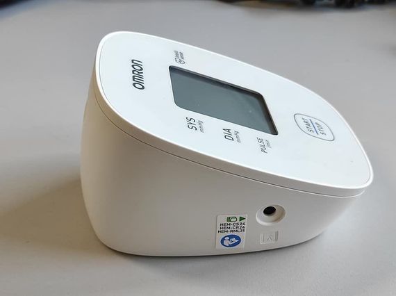 Тонометр Omron M1 Basic (HEM-7121J-AF) автоматический на плечо гарантия 5 лет | Зображення 2