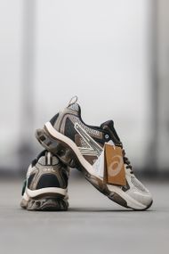 Чоловічі кросівки Asics Gel-Quantum Kinetic весна / літо / осінь 1399 43 27,5