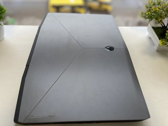 Ноутбук Alienware M17 17.3" FHD Gaming 16/256 SSD i7 Nvidia RTX 2060 6 GB | Зображення 4