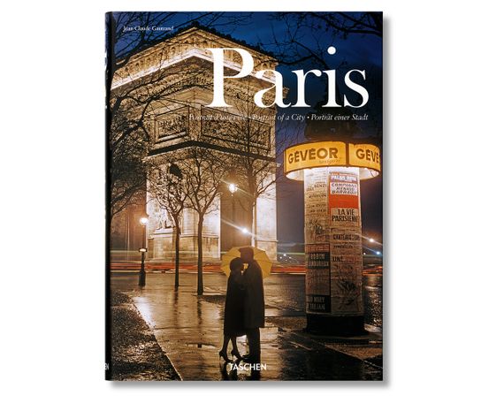 Книга Paris. Portrait of a City