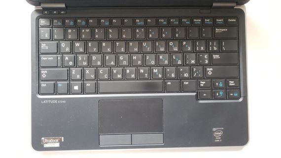 Нетбук Dell Latitude E7240 / 12.5" (1366x768) TN / Intel Core i7-4600U (2 (4) ядра по 2.1 - 3.3 GHz) / 8 GB DDR3 / 200 GB SSD / Intel HD Graphics 4400 / WebCam б/в | Зображення 2