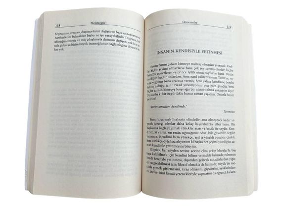 Исторический  роман Монтеня ( Испытания), на турецком языке, 271 страниц, Б/У. | Зображення 3
