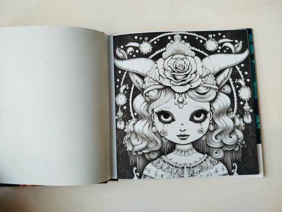 Розмальовка антистрес  Fantasy 160Х160 см, 24 аркуші, тверда обкладинка | Зображення 3