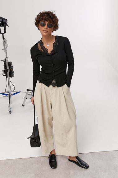 Легкий лонгслів на ґудзиках у комплекті з мереживною майкою - чорний цвет, ONE SIZE (є розміри) | Зображення 2