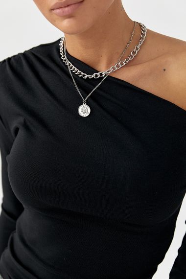 Обтягуючий лонгслів з відкритим плечем - чорний цвет, S (є розміри) | Зображення 3