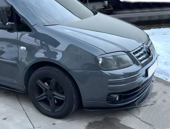 Передня лип накладка Niken Black (ABS) для Volkswagen Caddy 2004-2010 рр