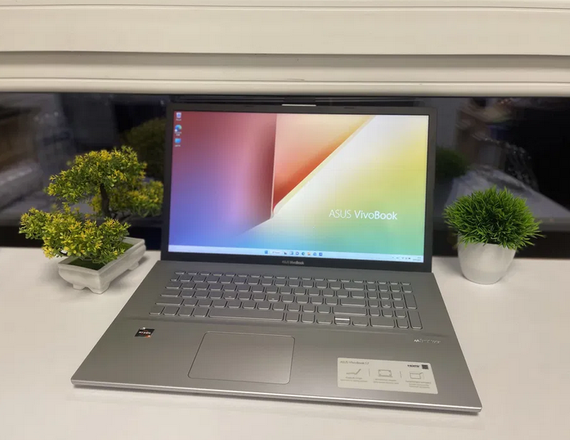 Ноутбук Asus VivoBook 17.3" FHD 8/256 Ryzen 3 2 GB Video Б/В | Зображення 1