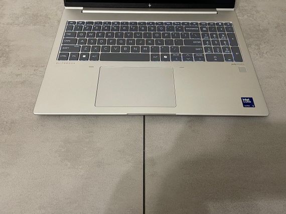 Ультрабук HP EliteBook 660 G11 / 16" (1920x1200) IPS / Intel Core Ultra 5 125U (12 (14) ядер по 1.3 - 4.3 GHz) / 16 GB DDR5 / 512 GB SSD M.2 / Intel Graphics / WebCam / Fingerprint б/в | Зображення 2