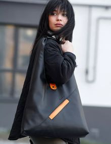 Сумка жіноча Sambag HOBO M чорний 35 х 40 х 8 см (53200129)