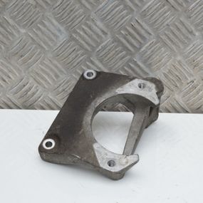 Кронштейн опори двигуна BMW 5 E60 E61 2003-2010 Подушка двигуна БМВ е60 22116761117 6761117