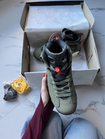 Кросівки Jordan 6 x Travis Scott Retro Olive весна / літо / осінь 2035 | Зображення 1