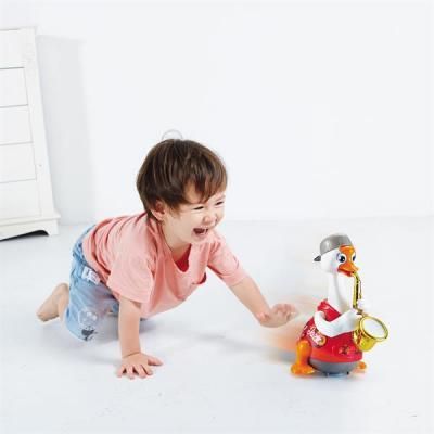 Развивающая игрушка Hola Toys Гусь-саксофонист, красный (6111-red) | Зображення 2