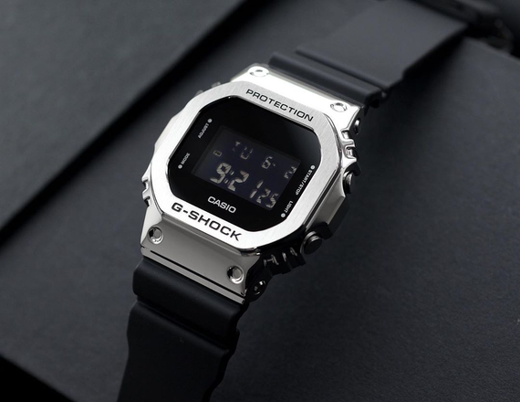 Наручні годинники чоловічі Casio G-Shock GM-5600-1ER з полімерним ремінцем | Зображення 3