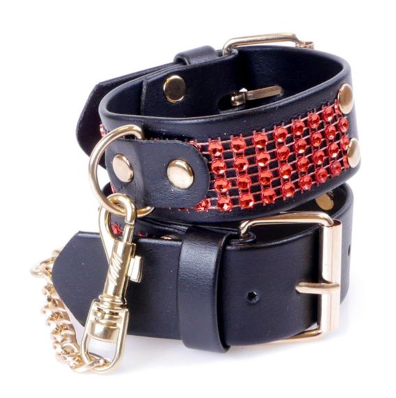 Наручники зі штучної шкіри з кристалами Fetish Boss Series - Handcuffs with cristals Red, BS3300109 Sex Aura | Зображення 3