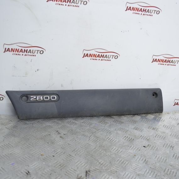 Накладка дверей передніх лівих Opel Movano A 1998-2010 молдинг перед лівий Опель Мовано 7701692580