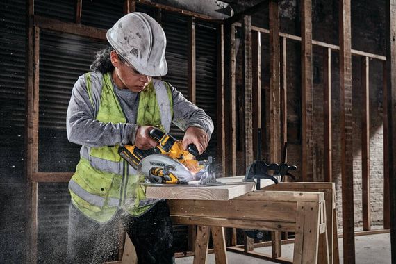 Пила дискова акумуляторна безщіткова 190*30мм DeWALT DCS573NT | Зображення 4