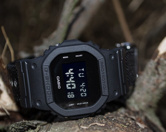 Наручний годинник полімерні оригінальні Японія Casio G-Shock DW-5600BBN-1ER з тканинним ремінцем (модуль 1545) | Зображення 3