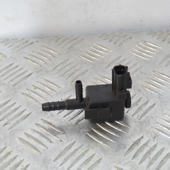 Клапан вентиляції паливного бака 1.8 / 2.0 Ford Mondeo III 2000-2007 Клапан адсорбера Форд Мондео 3 1S719C915AA | Зображення 1