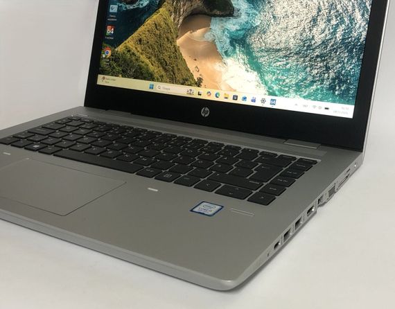 Ультрабук HP ProBook 640 G4 / 14" (1920x1080) IPS / Intel Core i3-8130U (2 (4) ядра по 2.2 - 3.4 GHz) / 8 GB DDR4 / 128 GB SSD / Intel UHD Graphics 620 / WebCam / Win 11 Pro б/у + Подарок  Новый флеш-накопитель Kingston 64GB | Зображення 8