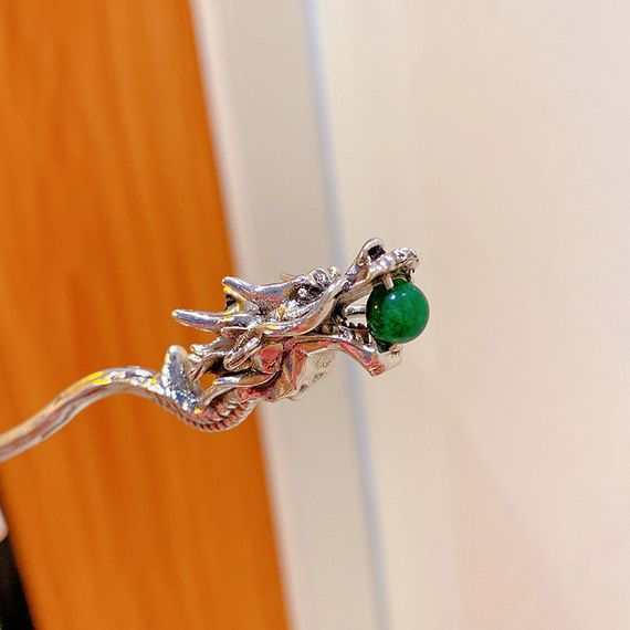 Металева китайська паличка для волосся "Срібний Дракон з нефритом". | Зображення 5