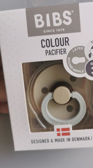 Соска пустушка Bibs Colour Glow 6-18 міс світиться в темряві | Зображення 1