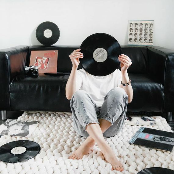 Вініловий програвач платівок FYDEE з Bluetooth, вбудовані стереодинаміки 2×3 Вт, RCA AUX, 3 швидкості, автостоп ретро | Зображення 4