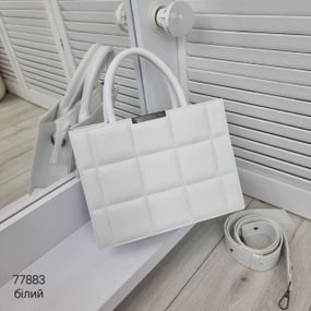 Сумка жіноча класична екошкіра стьобана Біла