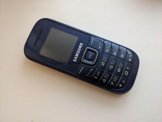 Мобильный телефон Samsung e1200i бу-царапина | Зображення 6