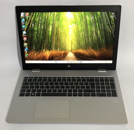 Ноутбук HP ProBook 650 G4 / 15.6" (1920x1080) IPS / Intel Core i3-8130U (2 (4) ядра по 2.2 - 3.4 GHz) / 8 GB DDR4 / 256 GB SSD / Intel HD Graphics 620 / WebCam / Win 11 Pro б/у + Подарок Флеш-накопитель Kingston DataTraveler Exodia S 64GB | Зображення 2