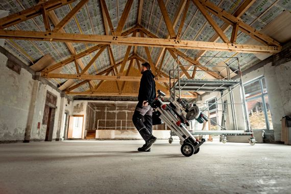 Пила торцовочная Metabo KGS 216 M с протяжкой, 1200Вт, диск 215мм, пропил 70/40мм, 13/4кг (613216000) | Зображення 5