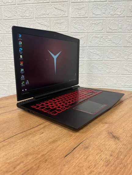 Ноутбук Lenovo Legion Y520 i5 7300HQ 8Gb SSD 500Gb GTX 1050  Б/В | Зображення 3
