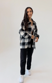 Женский теплый костюм рубашка и штаны NB23031 цвет черный, размер 50/54