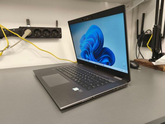 Мобильная рабочая станция HP ZBook Studio G5 / 15.6" (1920x1080) IPS / Intel Core i7-9750H (6 (12) ядер по 2.6 - 4.5 GHz) / 32 GB DDR4 / 480 GB SSD / nVidia Quadro P1000, 4 GB DDR5, 128-bit / WebCam б/у | Зображення 3