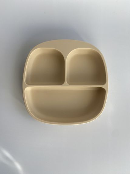 Силіконова секційна тарілка на присосці Квадрат Бежева