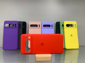 Google Pixel 8 Pro Протиударний чохол з логотипом софт тач червоний