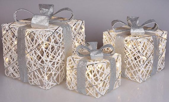 Набір декоративних подарунків - 3 коробки 15х20см, 20х25см, 25х30см з LED-підсвіткою, білий зі сріблом КОПІЯ | Зображення 1