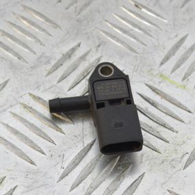 Датчик тиску у впускному колекторі 2.0 TDI Skoda Octavia III 2012-2020 Датчик тиску наддуву Шкода Октавія 3 04L906051B