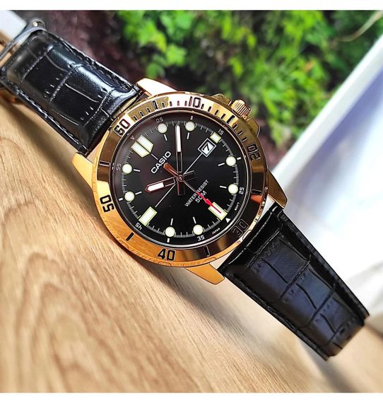 Чоловічий годинник Casio MTP-VD01GL-1E | Зображення 2