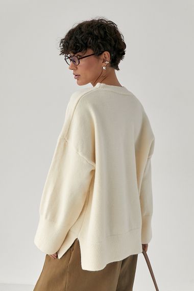 Вільний в'язаний джемпер із розрізами - молочний цвет, ONE SIZE (є розміри) | Зображення 1